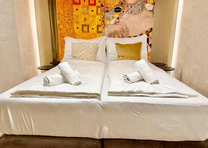 Luxury Legrand With Garden Apartman *