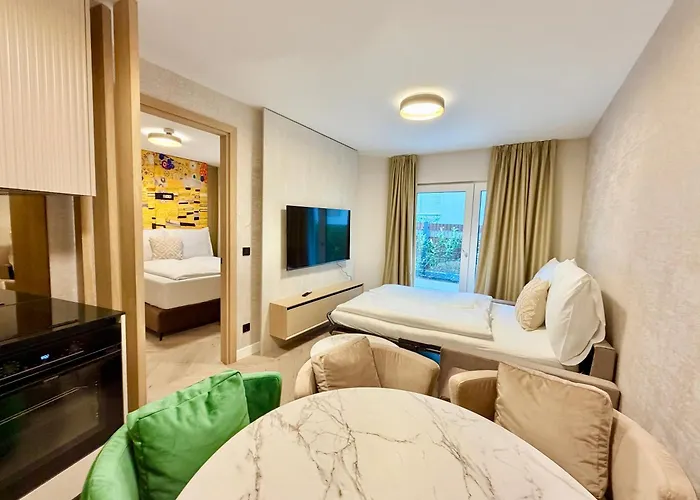 Apartman Luxury Legrand With Garden Bécs