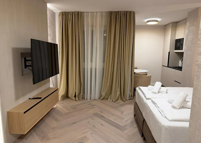 Luxury Legrand With Garden Apartman *