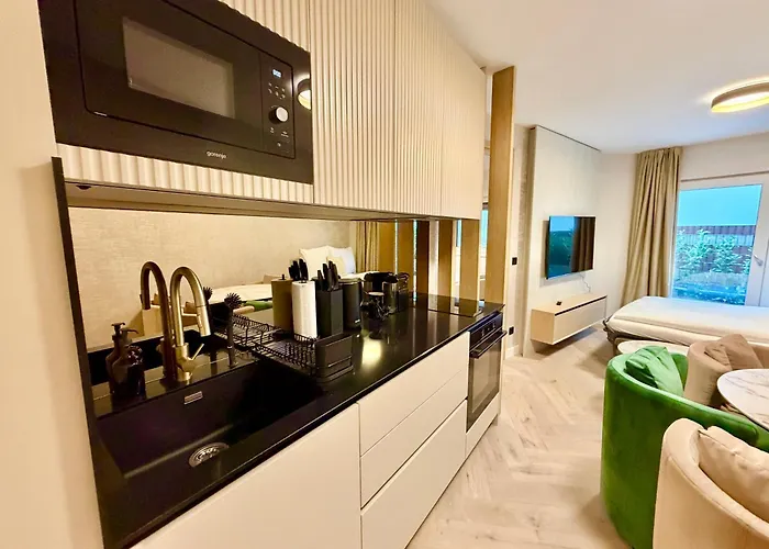 Apartman Luxury Legrand With Garden Bécs